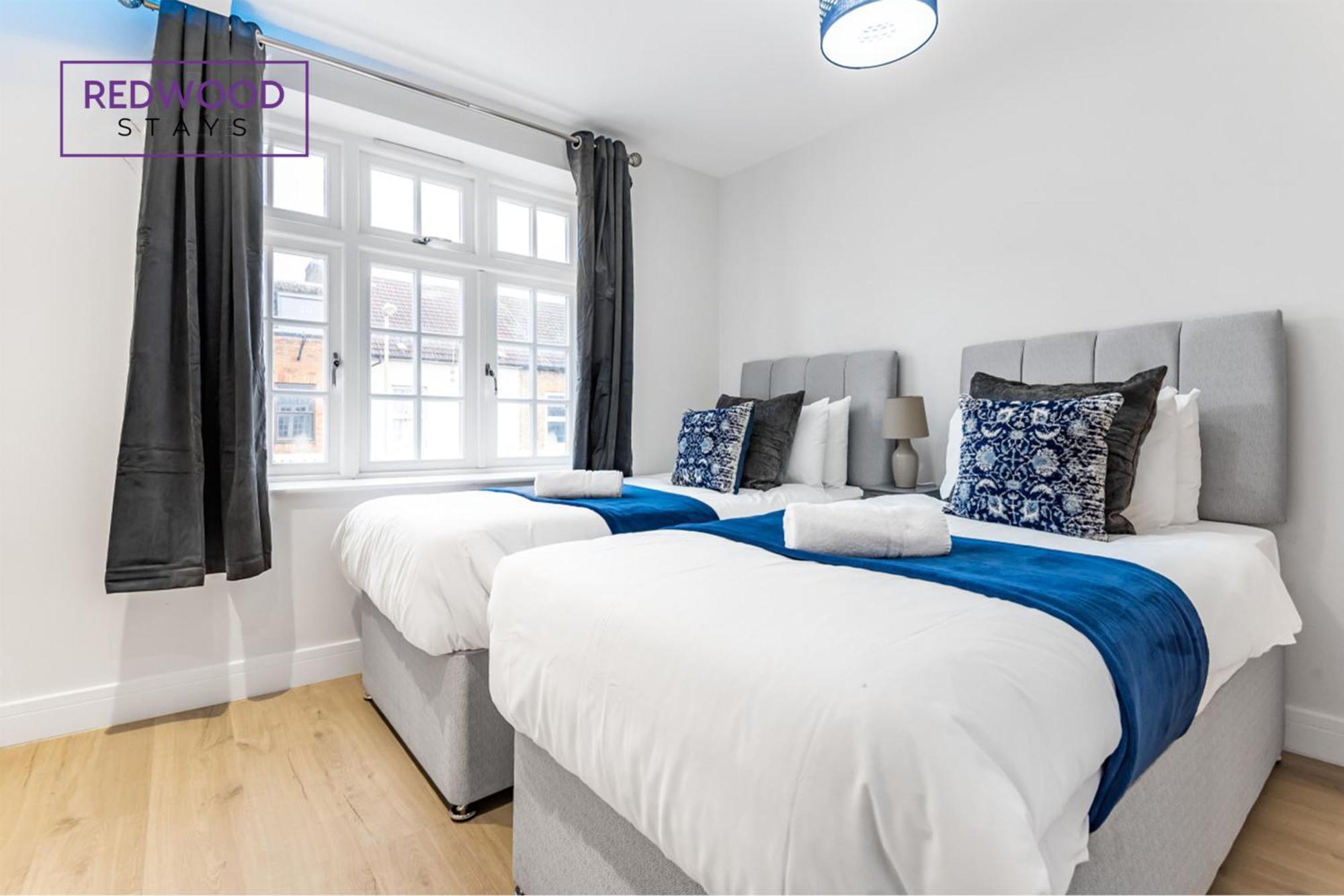 1 Bed 1 Bath Town Center Apartments For Corporates & Contractors, Wifi, Netflix And Parking On Selected Units By Redwood Stays Aldershot Bagian luar foto