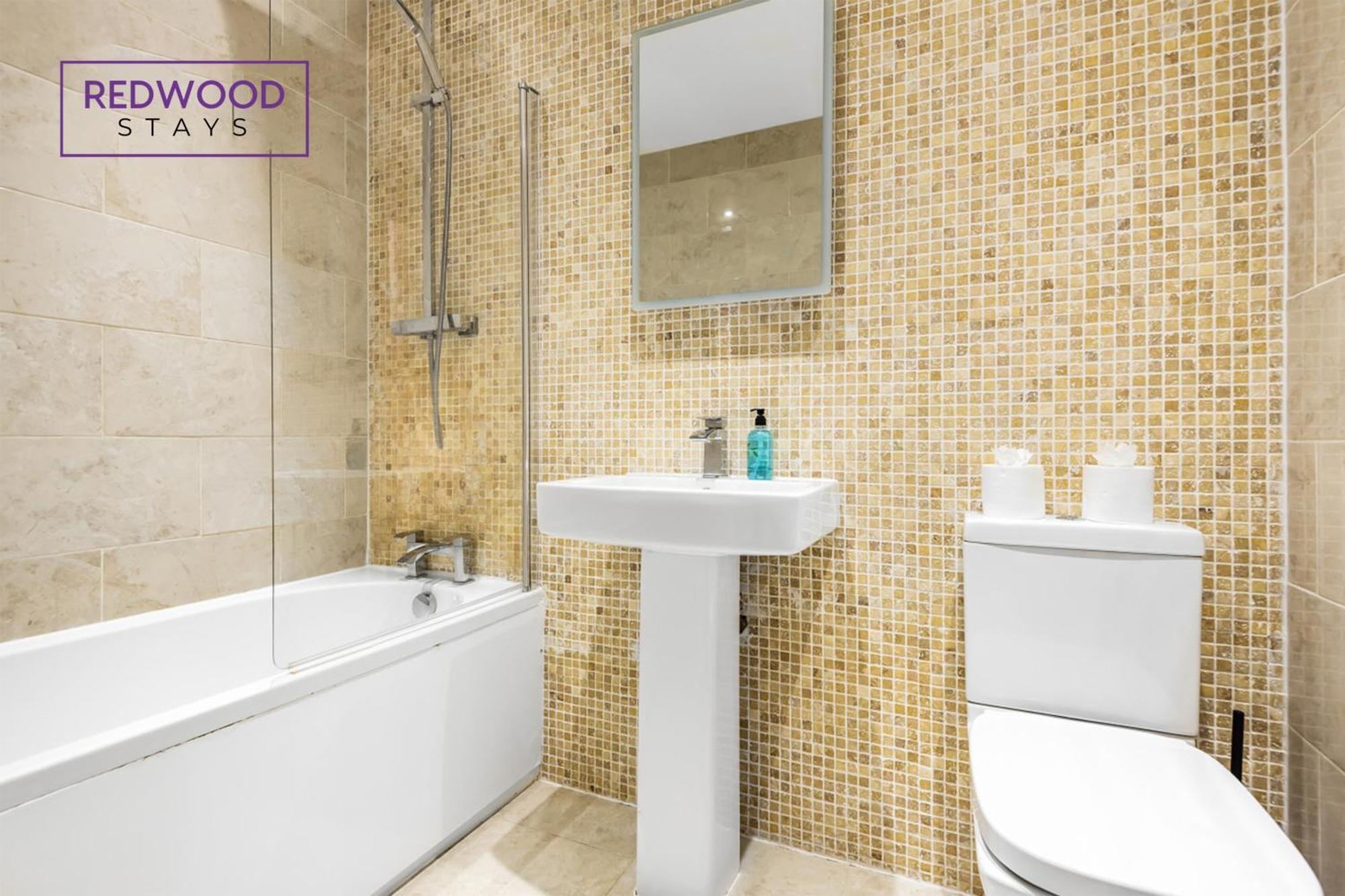 1 Bed 1 Bath Town Center Apartments For Corporates & Contractors, Wifi, Netflix And Parking On Selected Units By Redwood Stays Aldershot Bagian luar foto