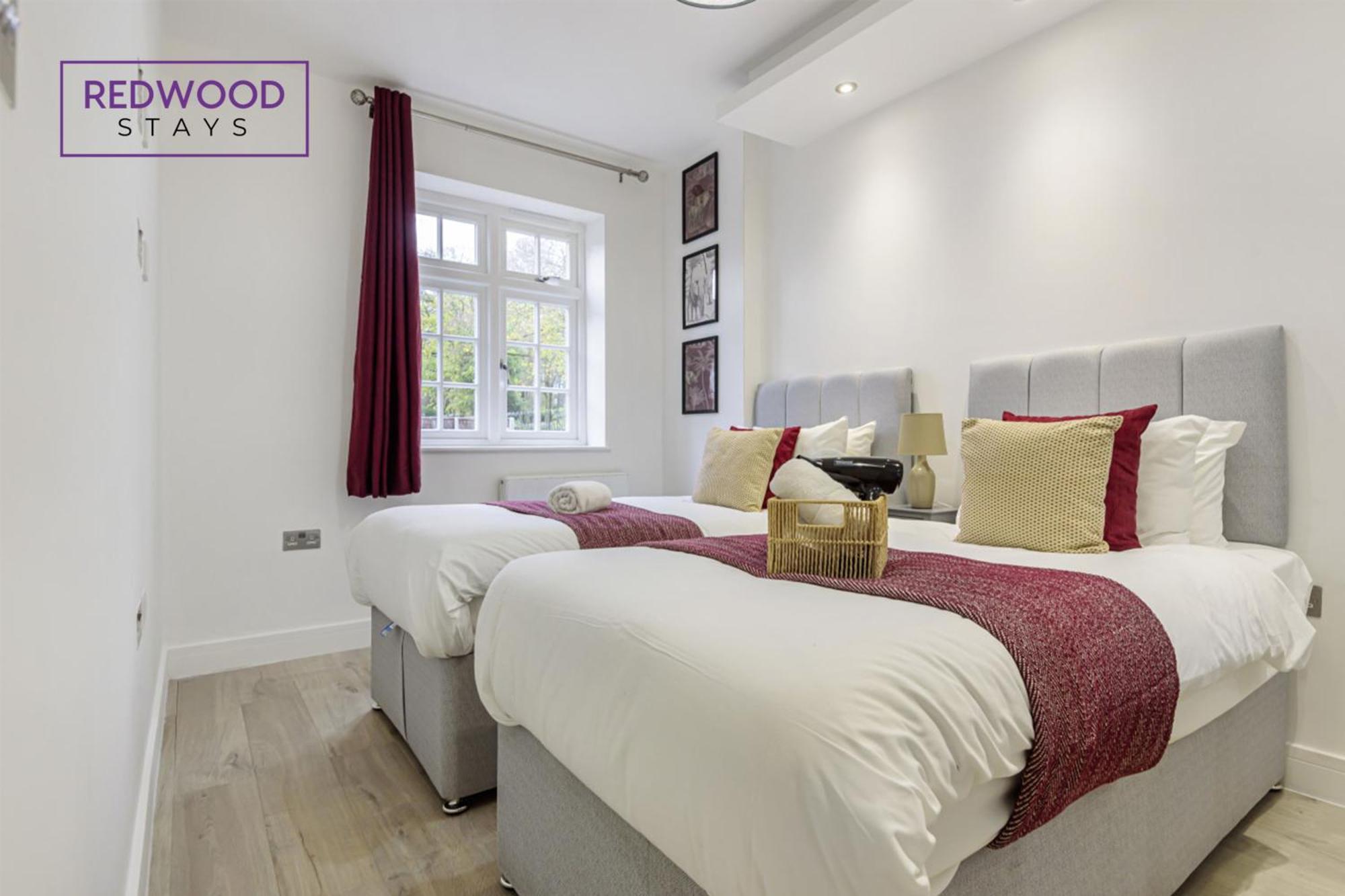 1 Bed 1 Bath Town Center Apartments For Corporates & Contractors, Wifi, Netflix And Parking On Selected Units By Redwood Stays Aldershot Bagian luar foto