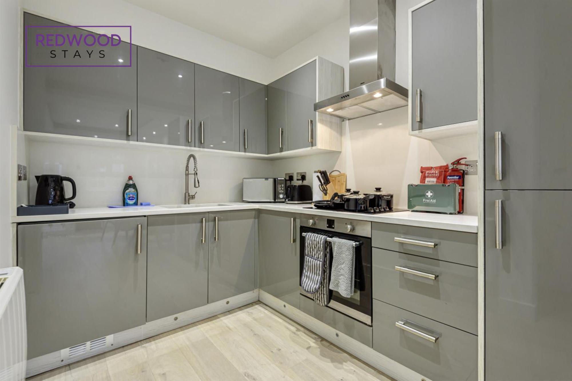 1 Bed 1 Bath Town Center Apartments For Corporates & Contractors, Wifi, Netflix And Parking On Selected Units By Redwood Stays Aldershot Bagian luar foto