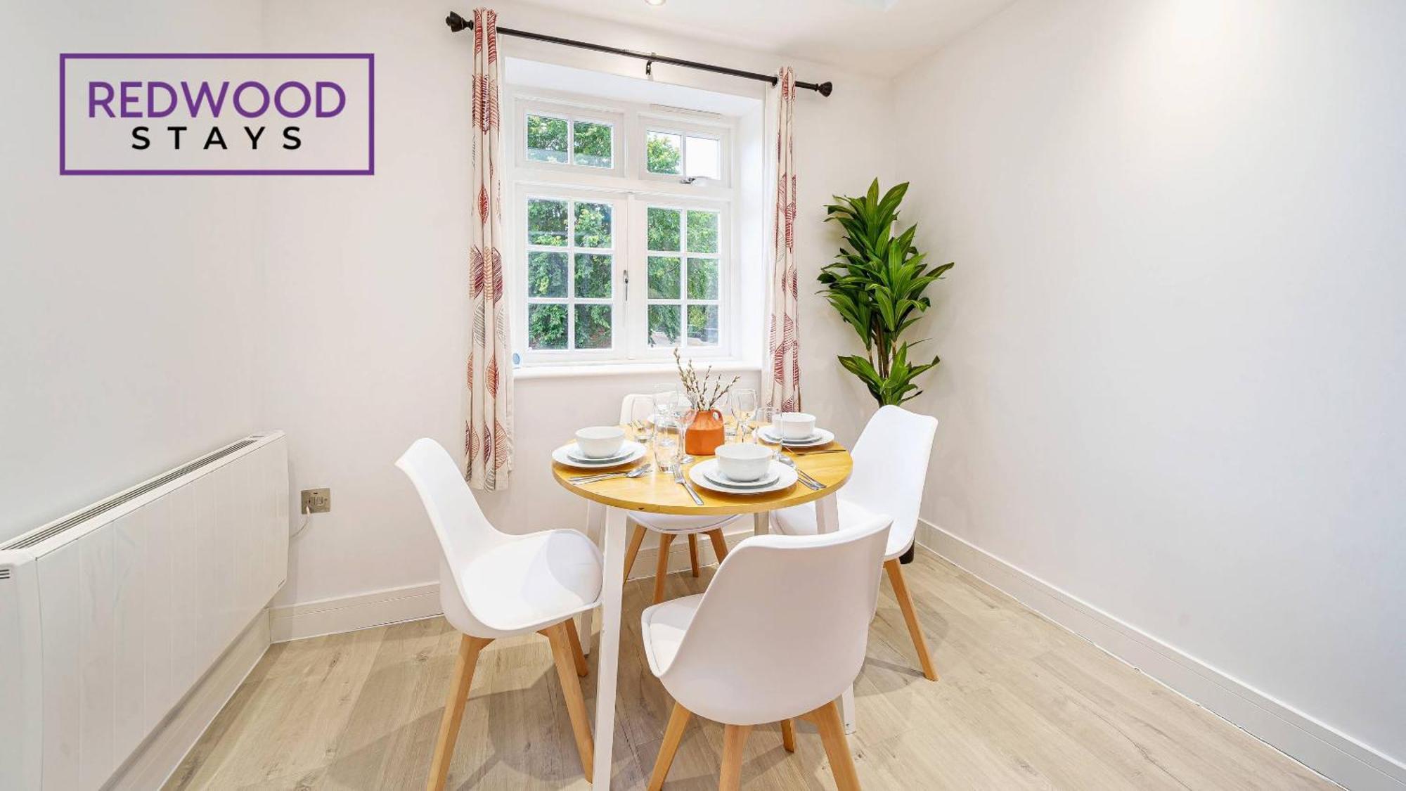 1 Bed 1 Bath Town Center Apartments For Corporates & Contractors, Wifi, Netflix And Parking On Selected Units By Redwood Stays Aldershot Bagian luar foto