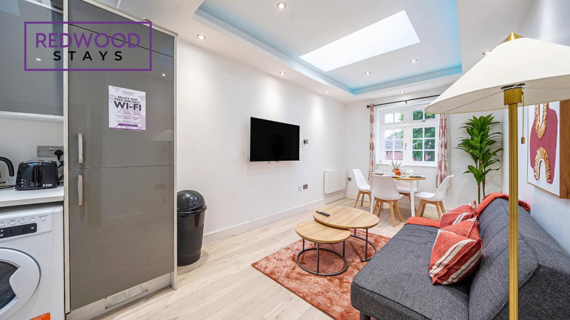 1 Bed 1 Bath Town Center Apartments For Corporates & Contractors, Wifi, Netflix And Parking On Selected Units By Redwood Stays Aldershot Bagian luar foto